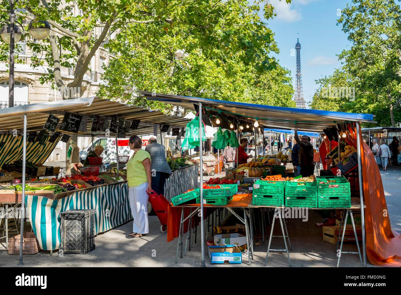 France, Paris, Saxe Breteuil Market, Avenue de Saxe Stock Photo Alamy