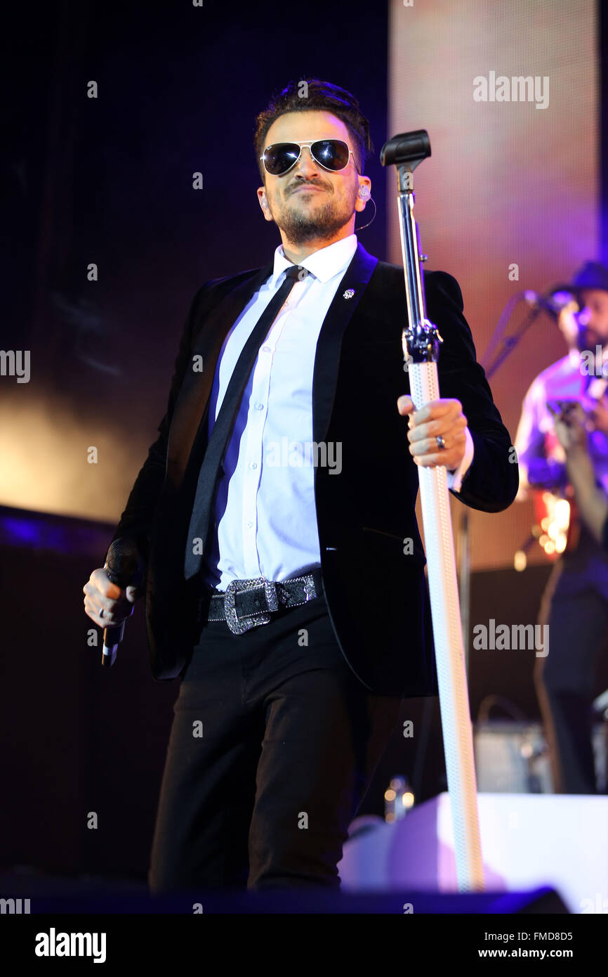 Brighton, UK. 11th March, 2016. Peter Andre performs his 'Come Swing With Me' The Brighton Centre, Brighton, Britain - 11 March 2016  Credit:  Jason Richardson/Alamy Live News Stock Photo