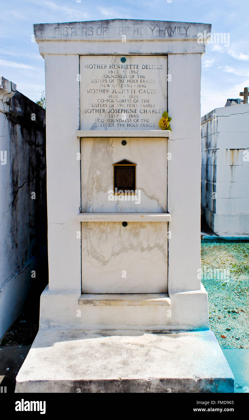 White above-ground vault in the St Louis No 2 cemetery New Orleans Louisiana USA Stock Photo