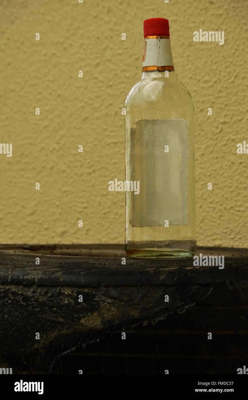Broken liquor bottle hires stock photography and images Alamy