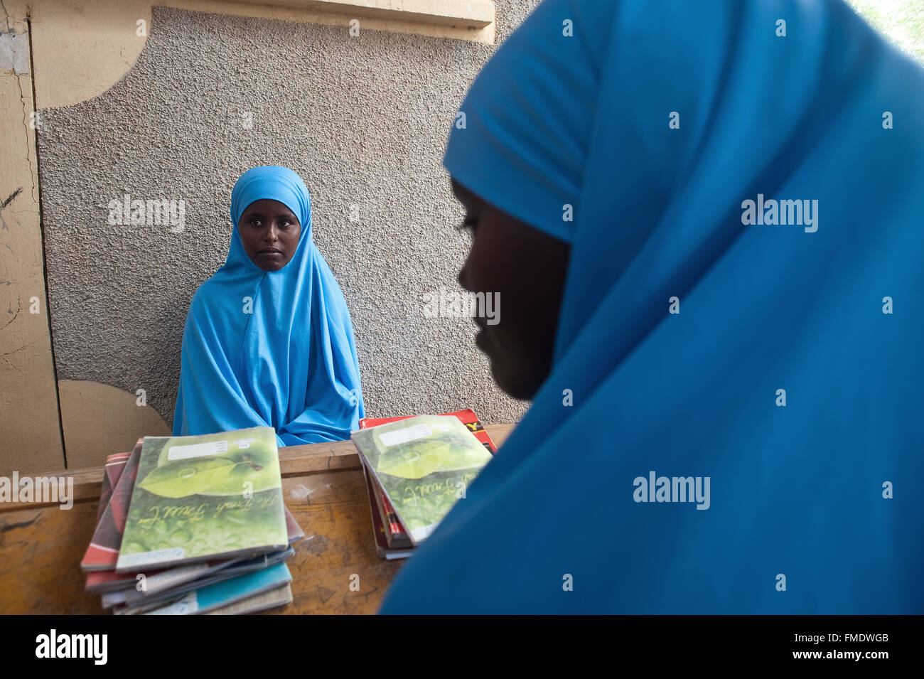 Muslim Girl School Stock Photos & Muslim Girl School Stock ...