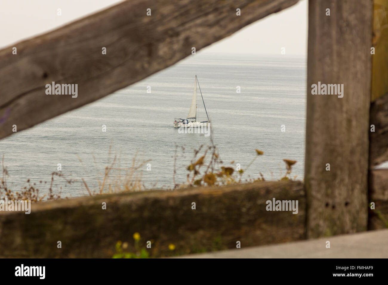 Old wooden railing seaside Stock Photo - Alamy