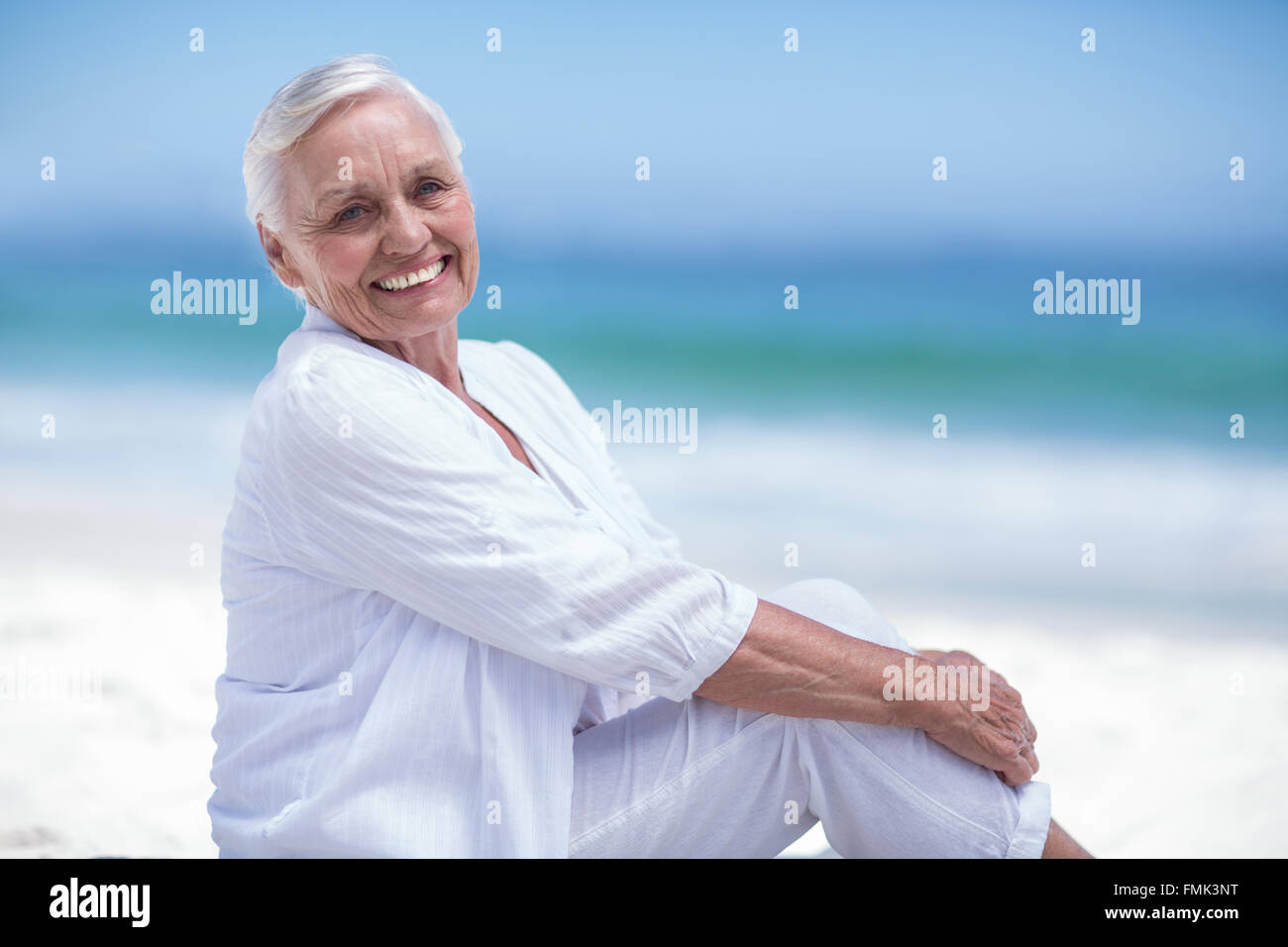 Beautiful mature woman posing hi-res stock photography and images - Alamy