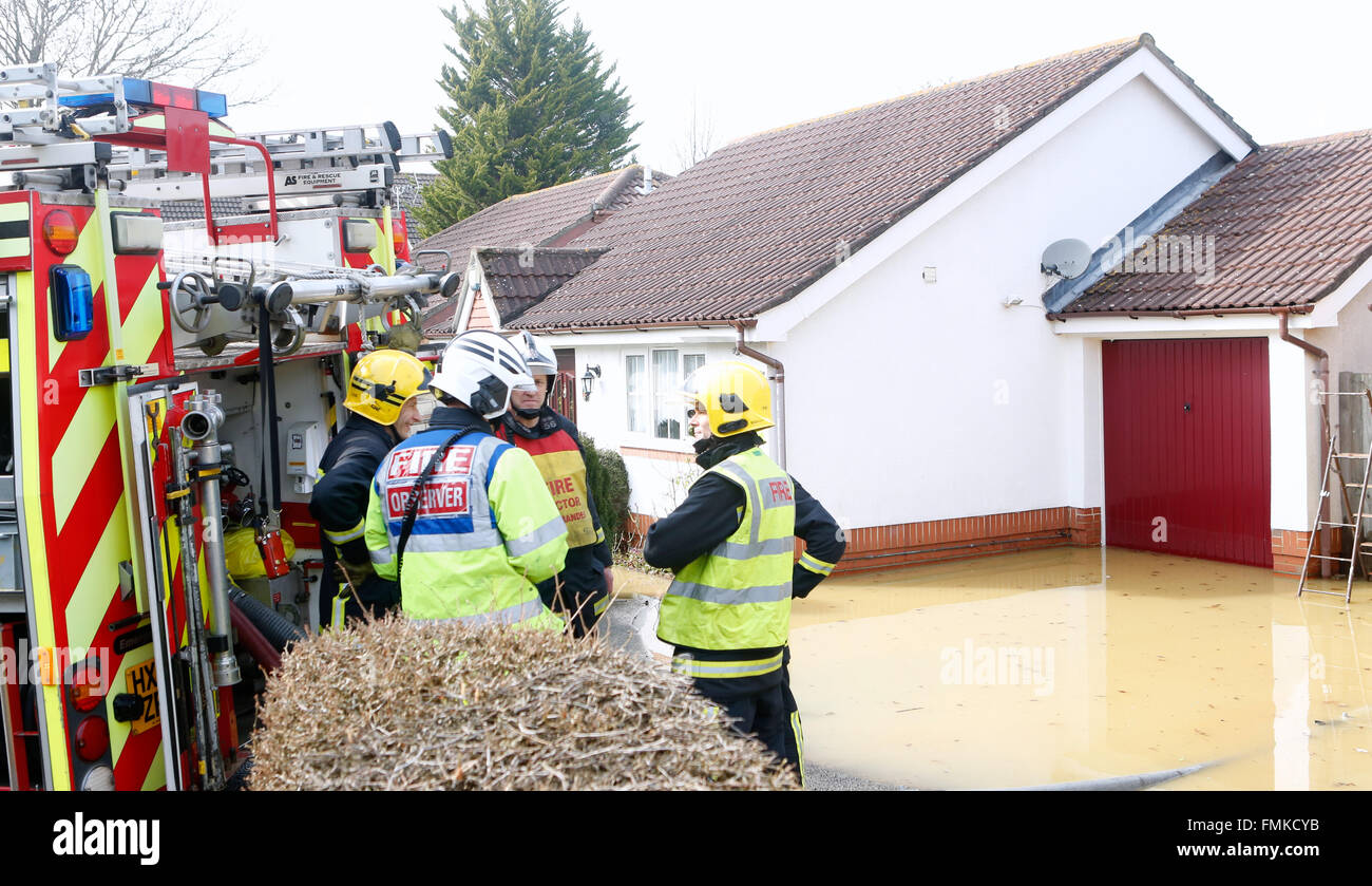Southampton, Hampshire, UK. 12th Mar, 2016.Water main burst causing