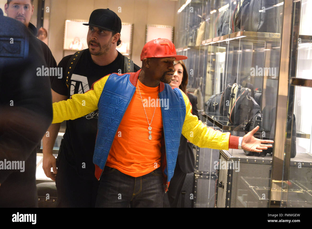 👀 Floyd Mayweather Jr. spotted in these - Guapi Clothing