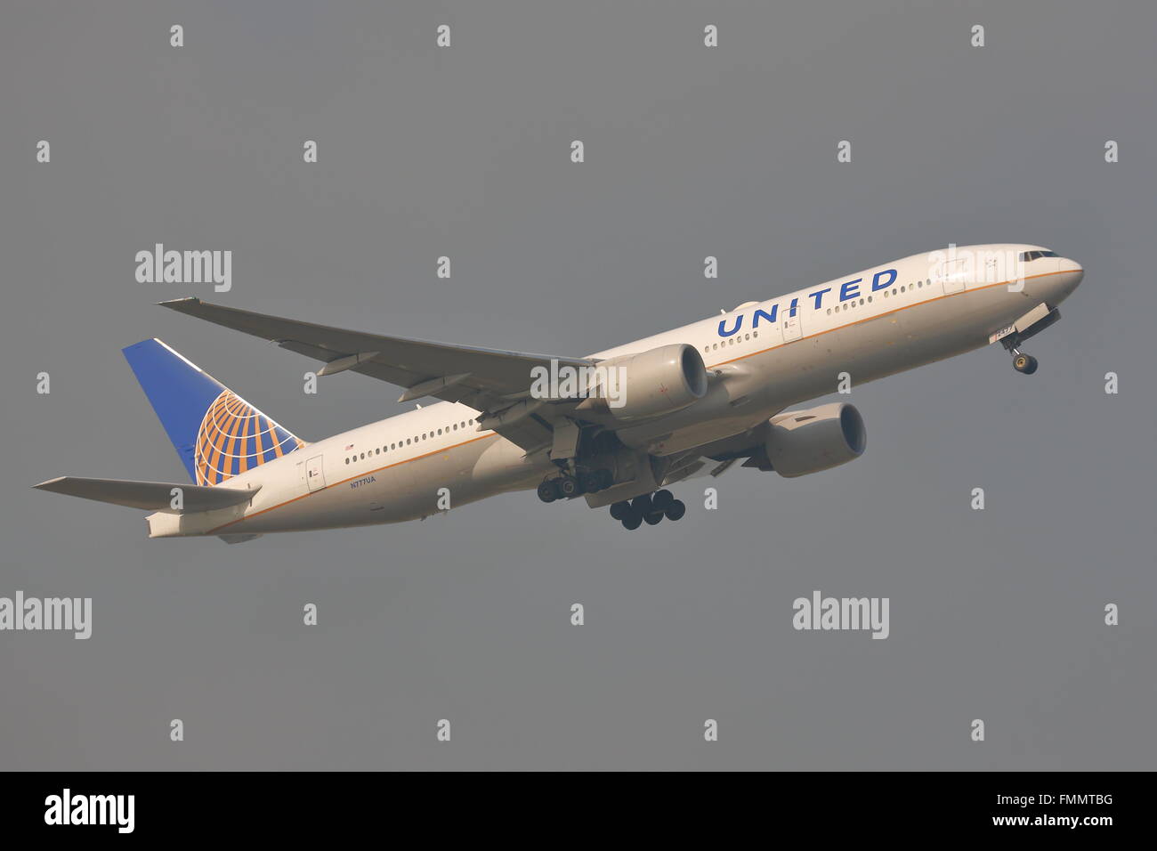 航空機・ヘリコプター Boeing 777-200 United Airlines 1/200 United airlines boeing 777 200 hi-res stock photography and