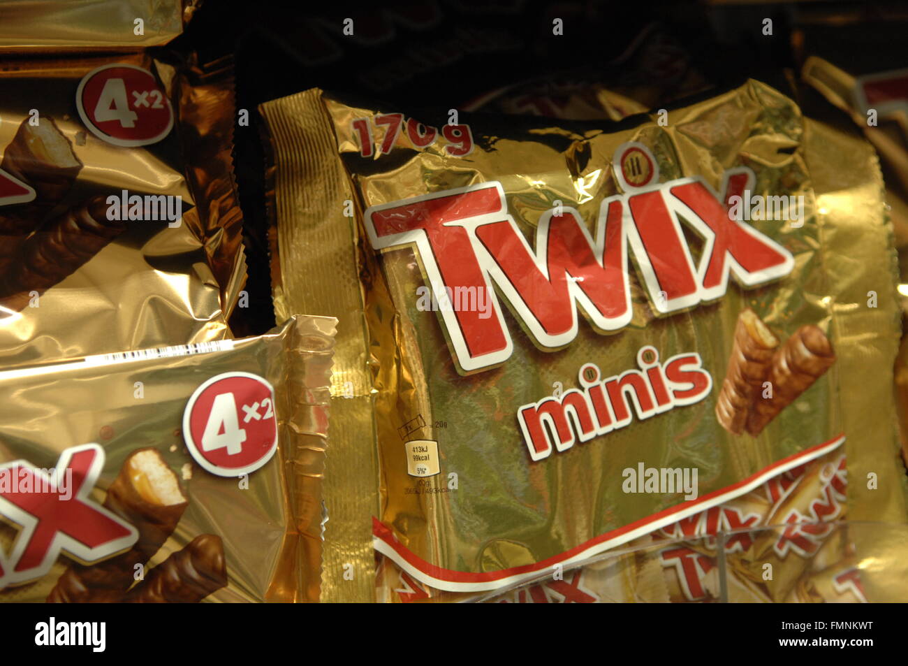 Twix minis hi-res stock photography and images - Alamy