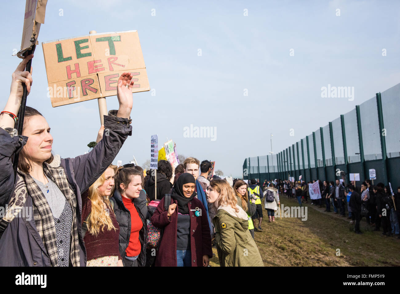 Milton Ernest, UK. 12th March, 2016. Campaigners against immigration detention wave to detainees inside Yarl’s Wood Immigration Removal Centre in Bedfordshire. Credit:  Mark Kerrison/Alamy Live News Stock Photo