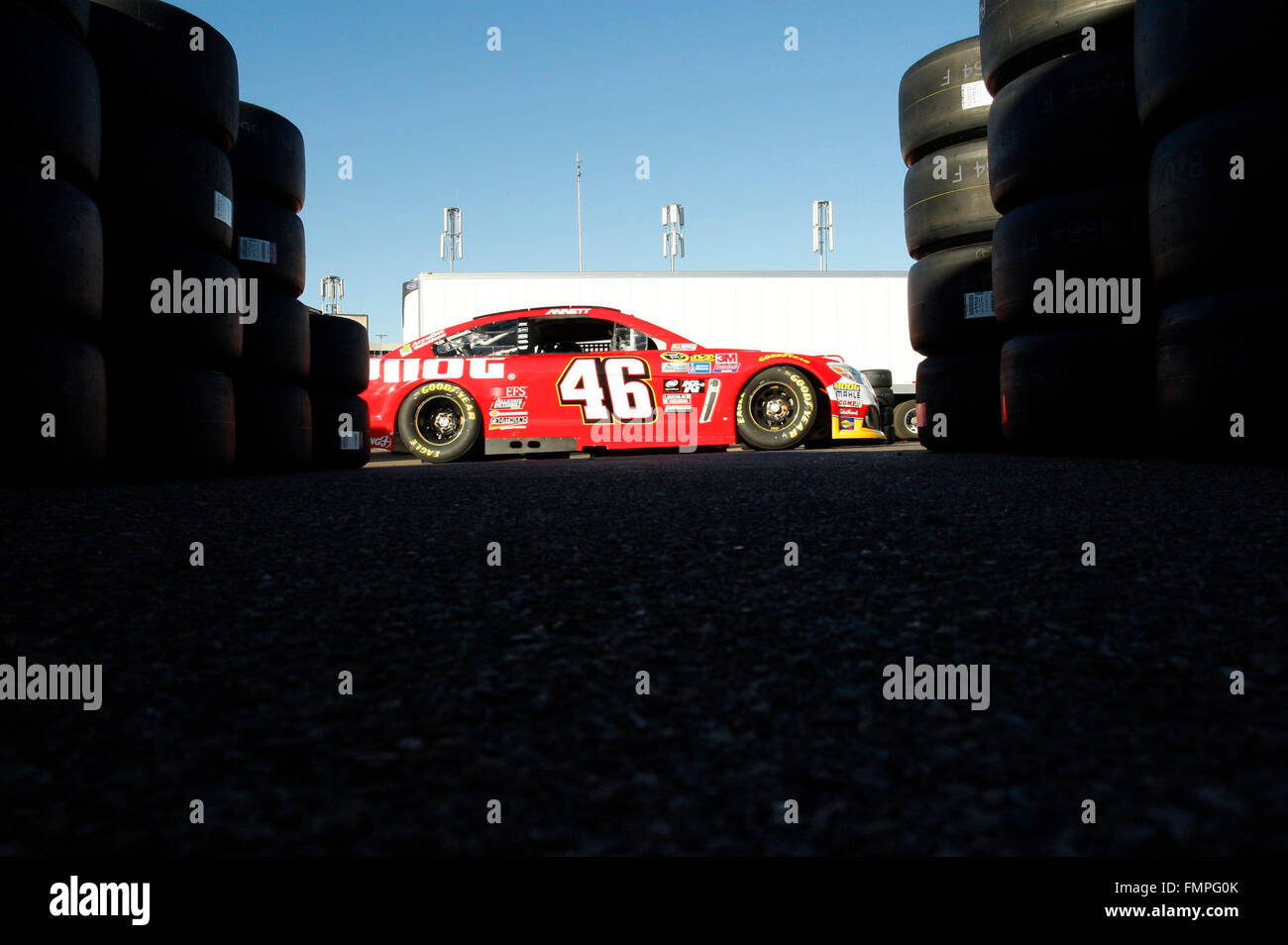 Avondale, AZ, USA. 12th Mar, 2016.  Michael Annett (46) hangs out in the garage during practice for the Good Sam 500(k) at the Phoenix International Raceway in Avondale, AZ. Credit:  csm/Alamy Live News Stock Photo