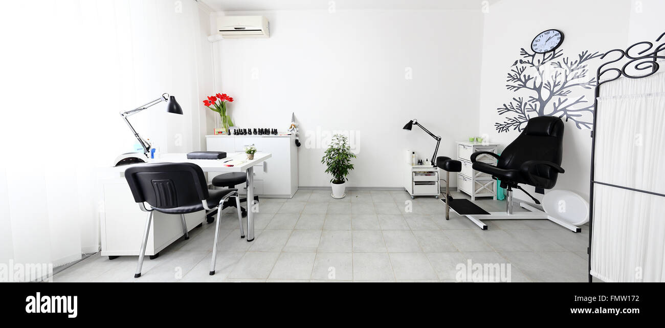 Beauty salon interior hi-res stock photography and images - Alamy