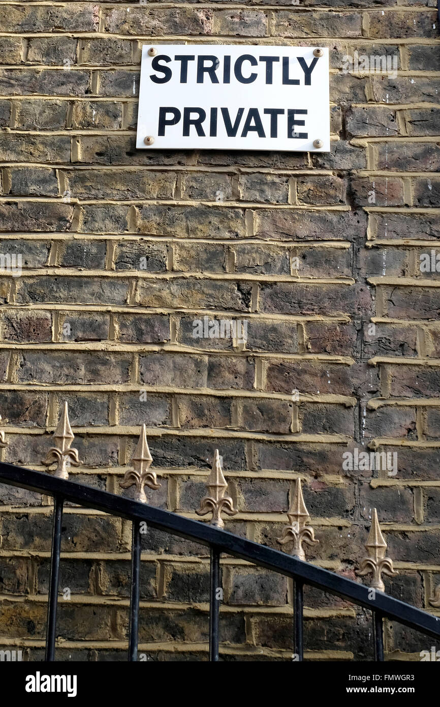 Private property sign on a wall, in Notting Hill Gate Stock Photo Alamy