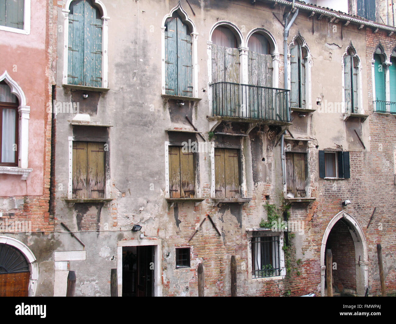 Venetian palazzo hi-res stock photography and images - Alamy