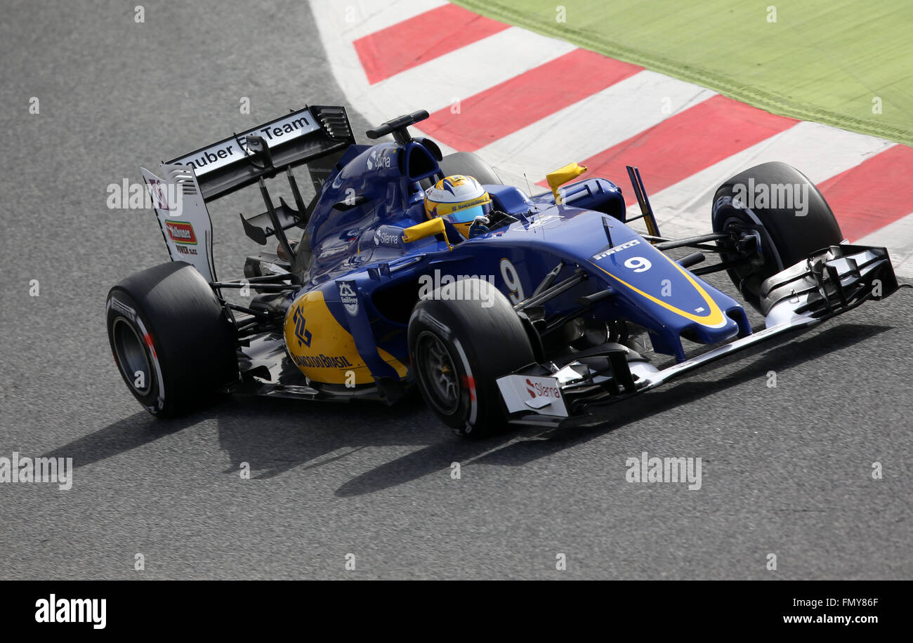 Swedish Formula One driver Marcus Ericsson of Sauber steers the new car during a training session for the upcoming Formula One season at the Circuit de Barcelona - Catalunya in Barcelona, Spain, 22 February 2016. Photo: Jens Buettner/dpa Stock Photo