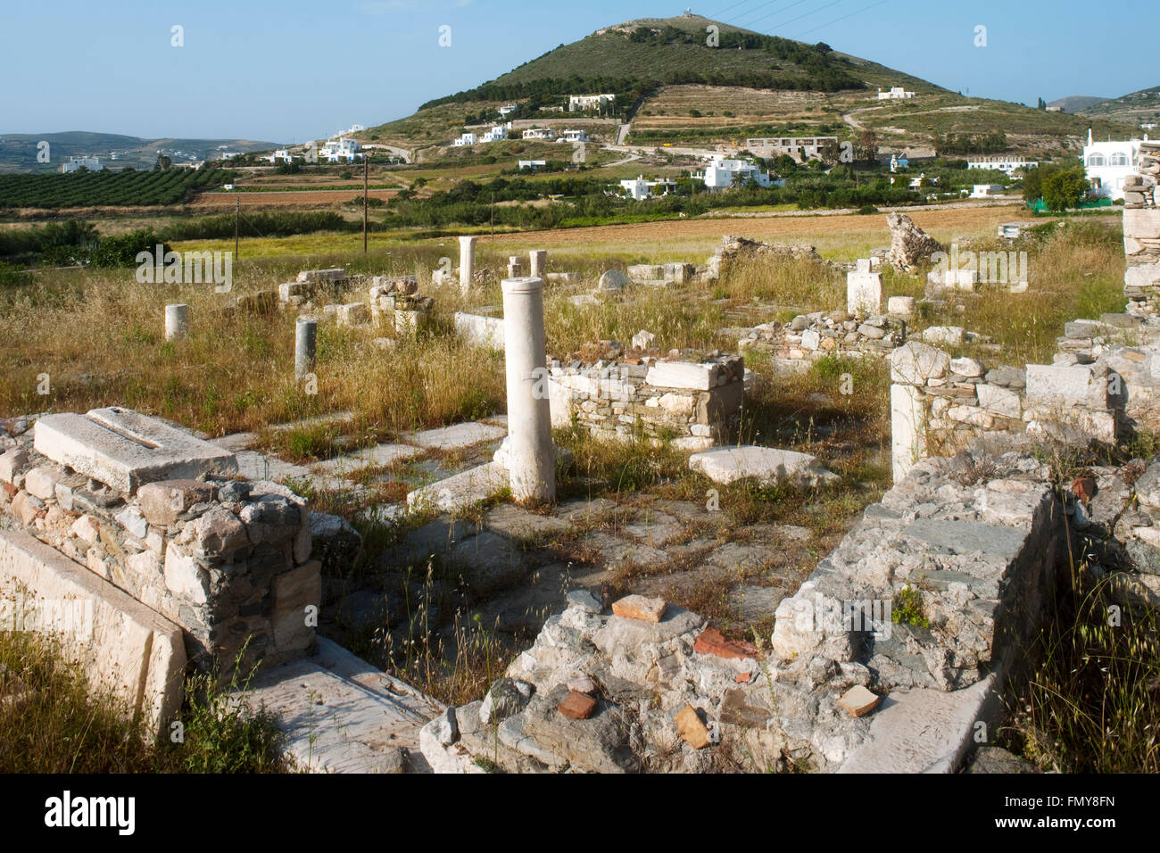 Griechenland, Kykladen, Paros, Reste der frühchristlichen Basilika Tris Eklisies an der Strasse von Parikia nach Noussa, Stock Photo