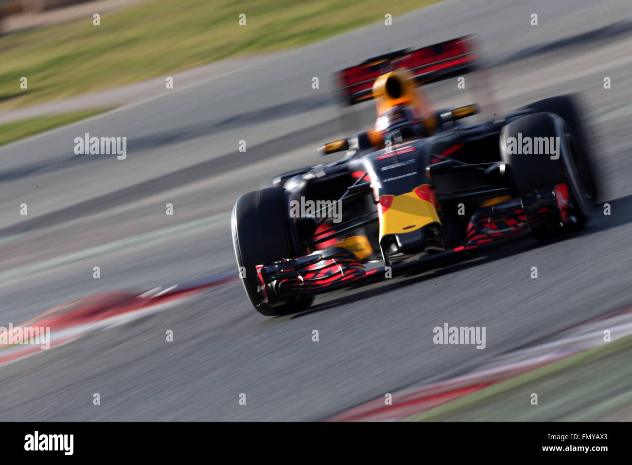 Russian Formula One driver Daniil Kvyat of Red Bull steers his car during the training session for the upcoming Formula One season at the Circuit de Barcelona - Catalunya in Barcelona, Spain, 24 February 2016. Photo: Jens Buettner/dpa Stock Photo