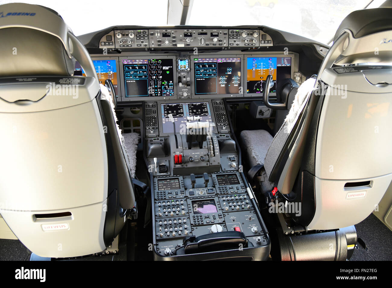 cockpit, panel, switch, boeing, b 787, B787, 8, 9, Dreamliner, Dream Liner, Munich Airport, MUC, EDDM, Airport Munich, Stock Photo