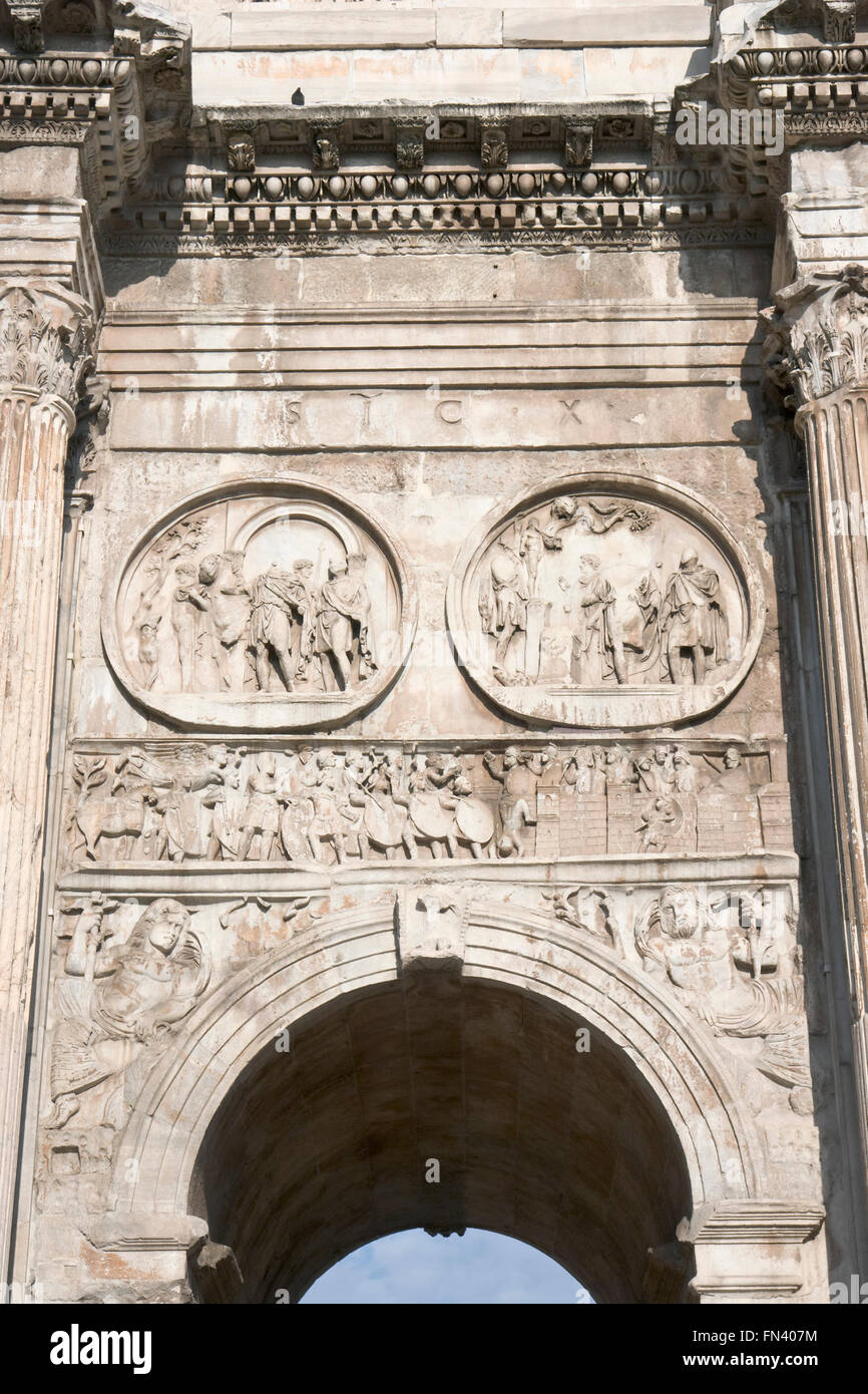 Detail of the Arch of Constantine Stock Photo - Alamy