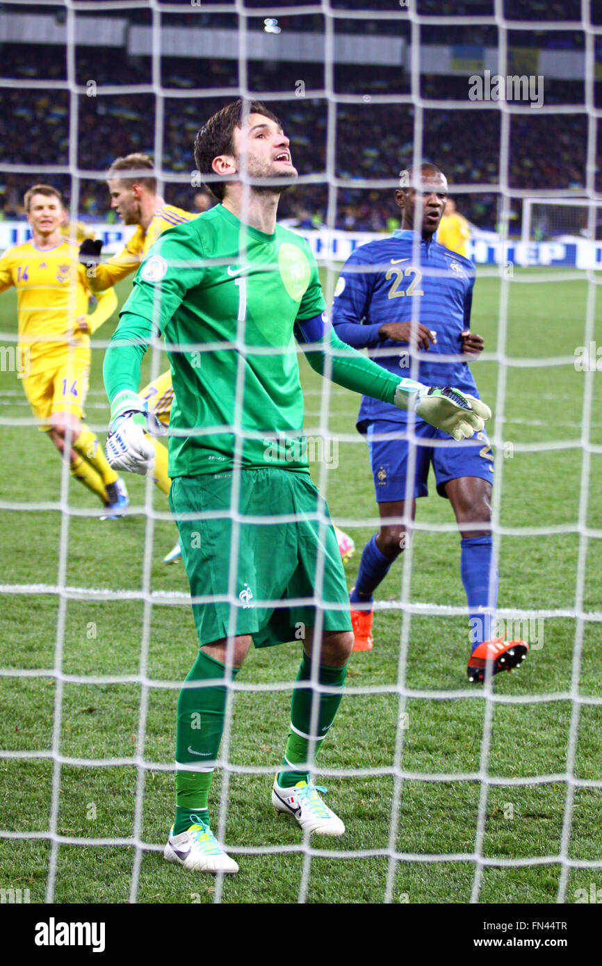 Presentation ceremony of the new World Champion France: Goalkeeper Hugo  Lloris (France) presents the, Stock Photo, Picture And Rights Managed  Image. Pic. PAH-106597659