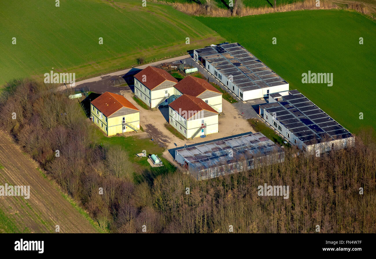 Container Wwtp Refugee container hi-res stock photography and images - Alamy