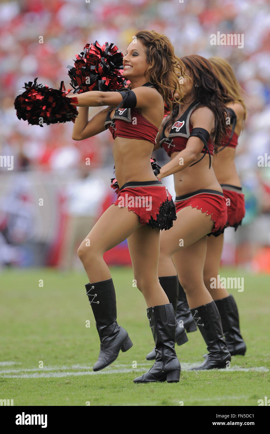 Tampa, FL, USA. 28th Sep, 2008. Tampa, Florida, Sept. 28, 2008: Tampa Bay Buccaneers cheerleaders during the Bucs game against the Green Bay Packers at Raymond James Stadium. © Scott A. Miller/ZUMA Wire/Alamy Live News Stock Photo