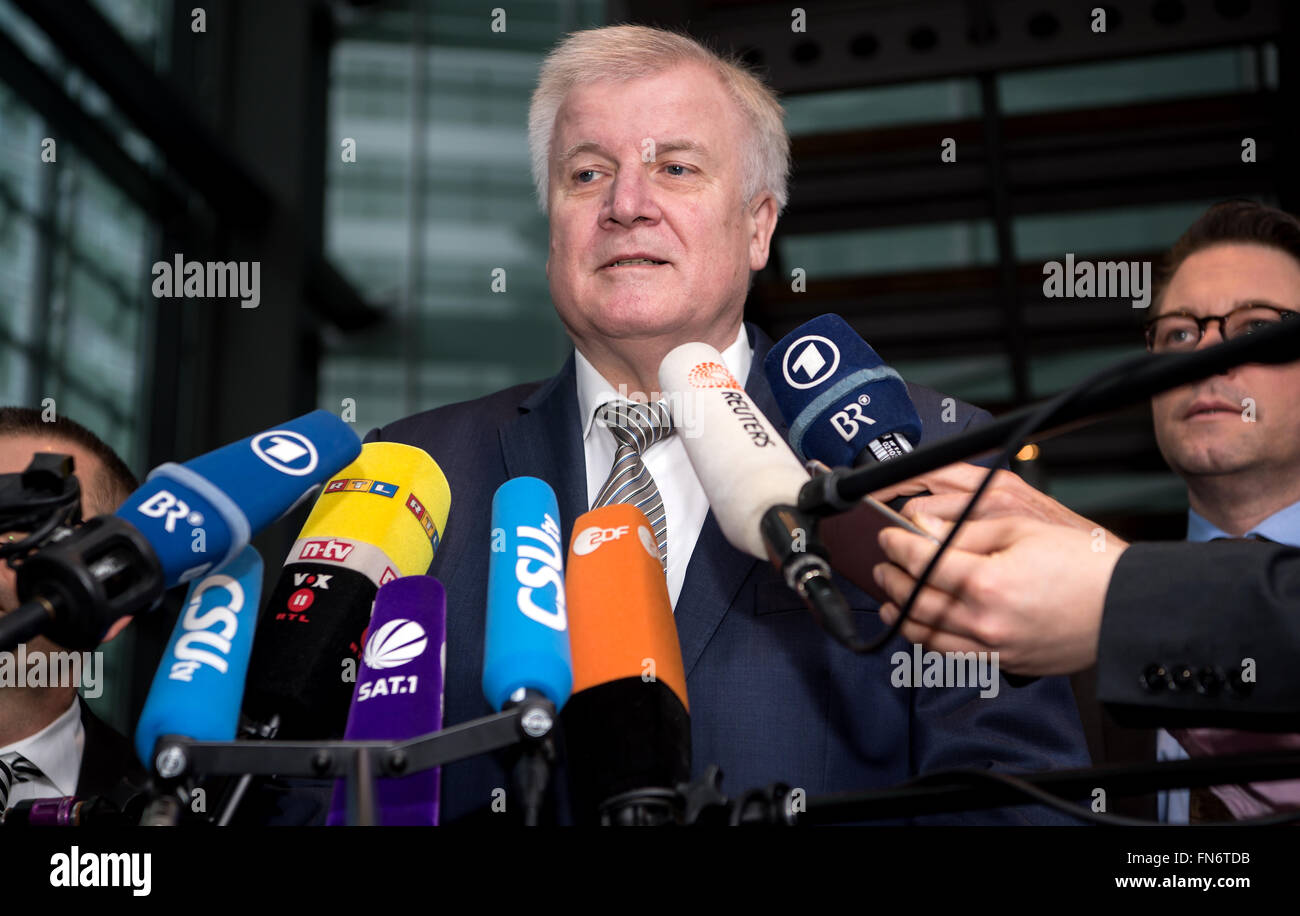 Munich, Germany. 14th Mar, 2016. The Premier of Bavaria, Horst Seehofer (CSU) speaks to journalists prior to the beginning of the CSU party executive meeting in Munich, Germany, 14 March 2016. Photo: Sven Hoppe/dpa/Alamy Live News Stock Photo