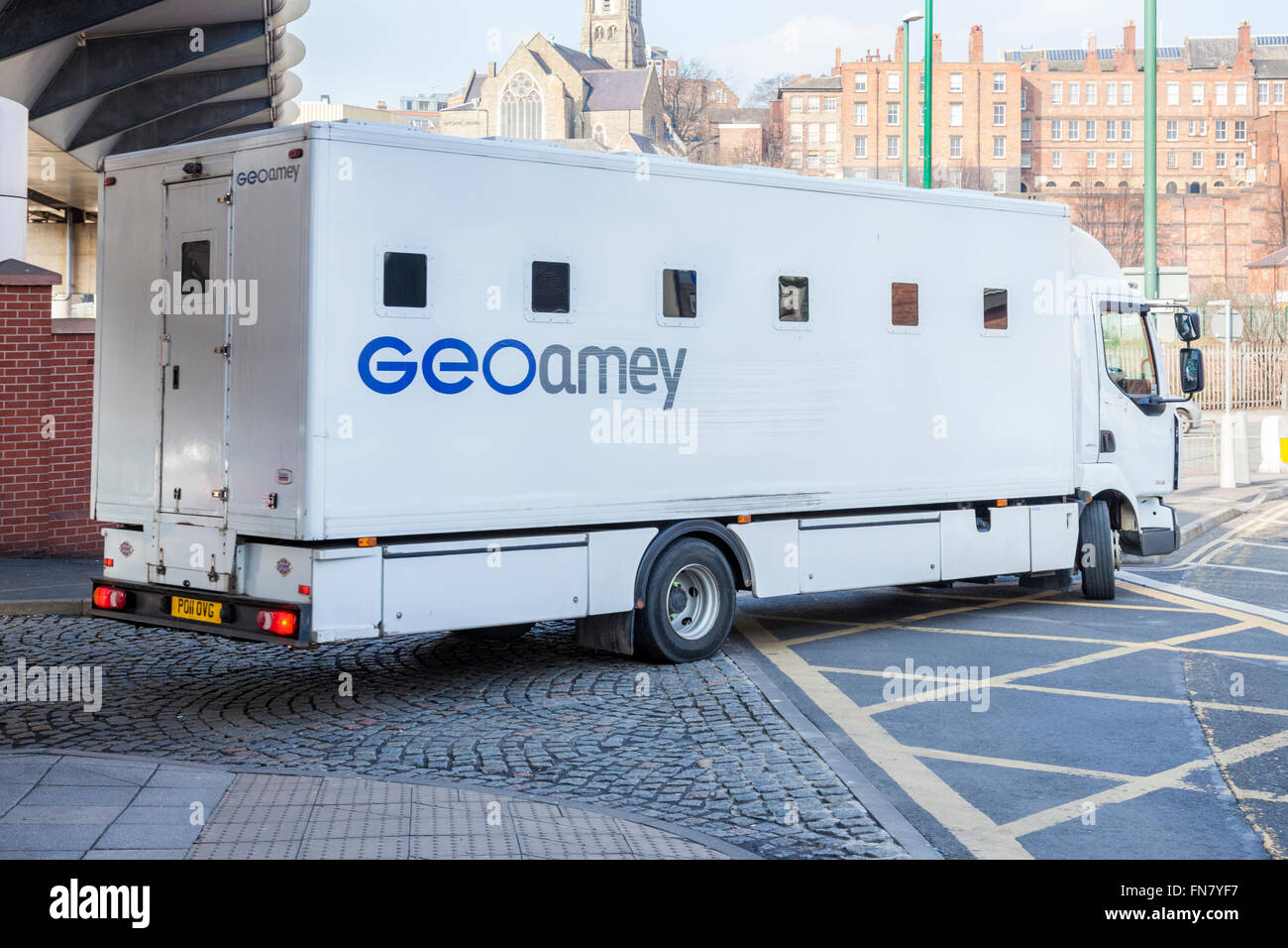 Prison van. A GEOamey prisoner escort and custody service vehicle leaving  court in Nottingham, England, UK Stock Photo - Alamy