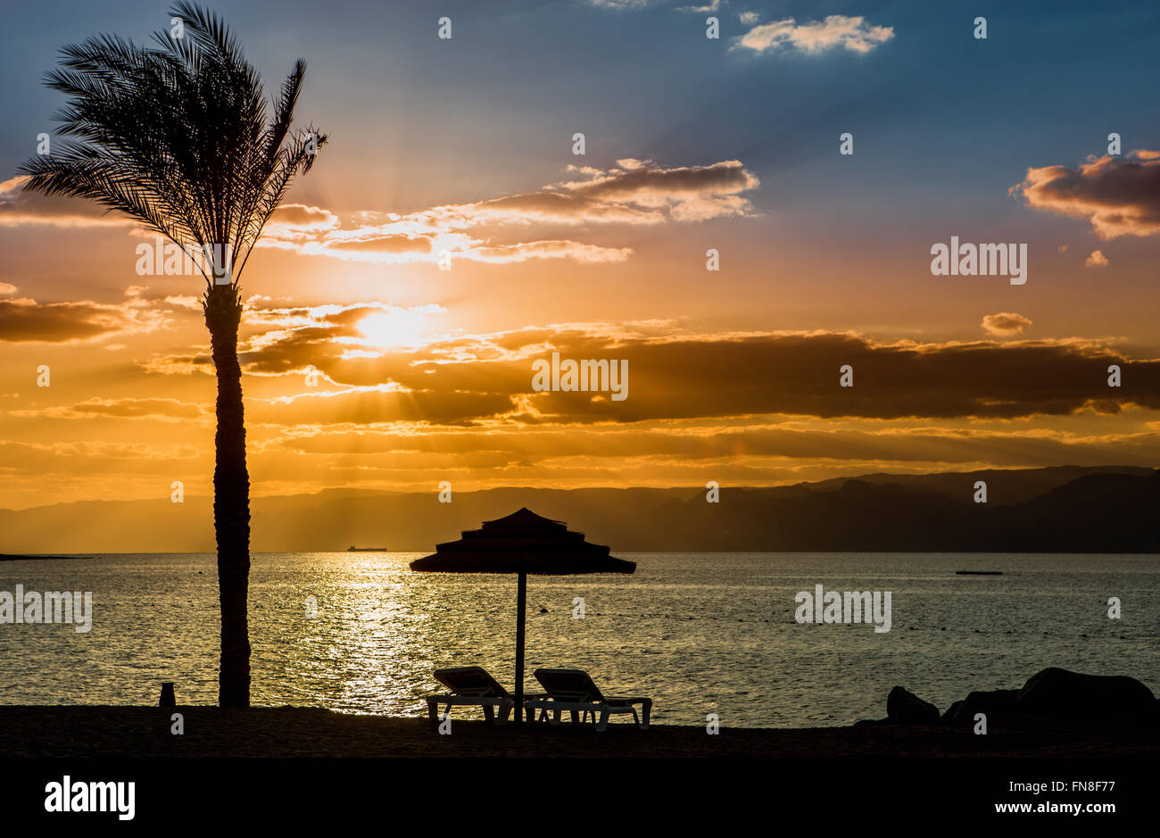 Tropical paradise hi-res stock photography and images - Alamy