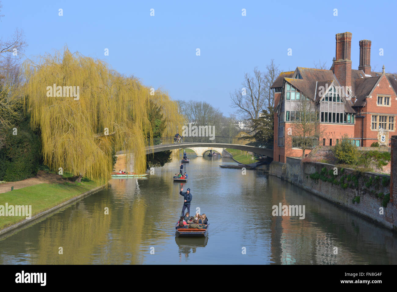 Punting on the River Cam, looking towards Trinity Hall College and The Jerwood Library on the right. University of Cambridge, UK Stock Photo