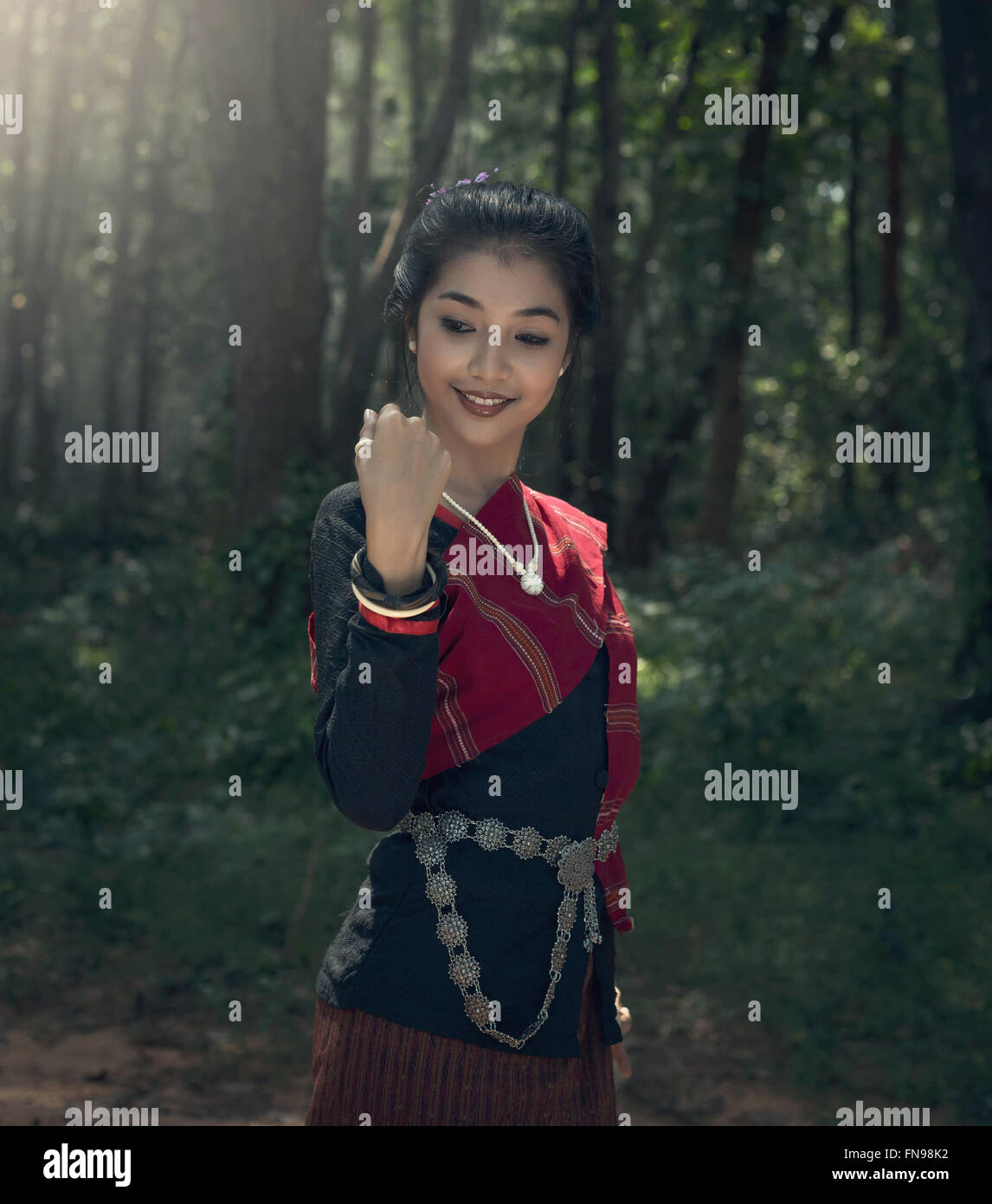 Portrait vertical asian woman hi-res stock photography and images - Alamy