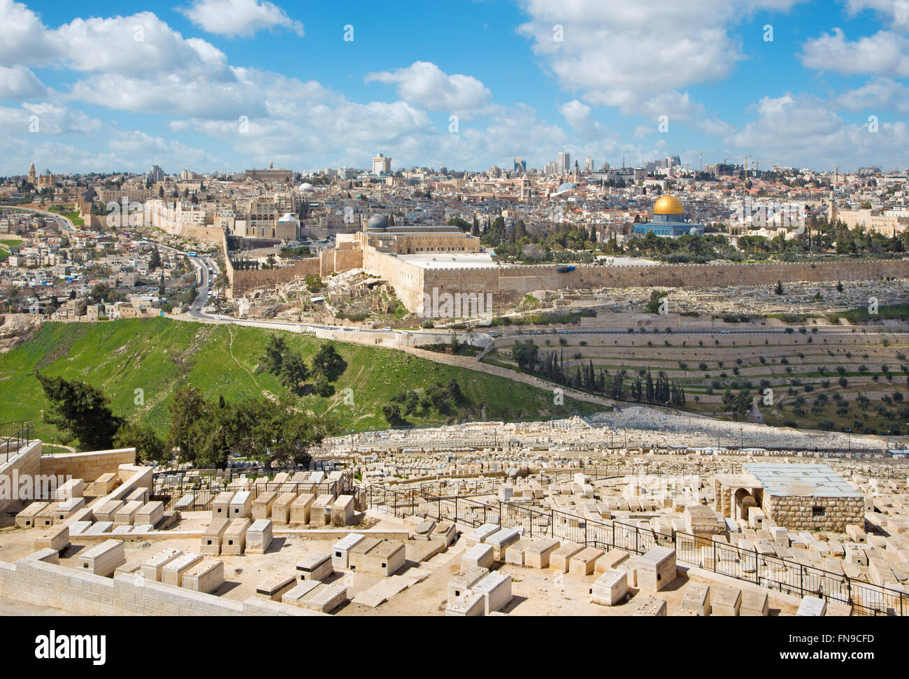 Jerusalem - Outlook from Mount of Olives to old city Stock Photo - Alamy
