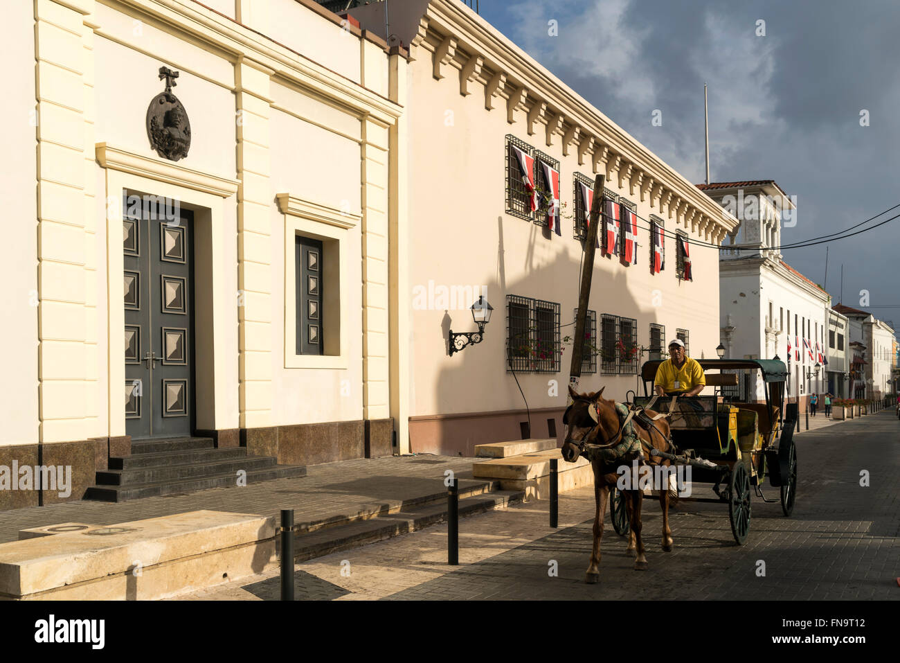 horse cart in the colonial zone at the Museum Museo de la Catedral, Calle Isabel La Catolica, capital Santo Domingo,  Dominican Stock Photo