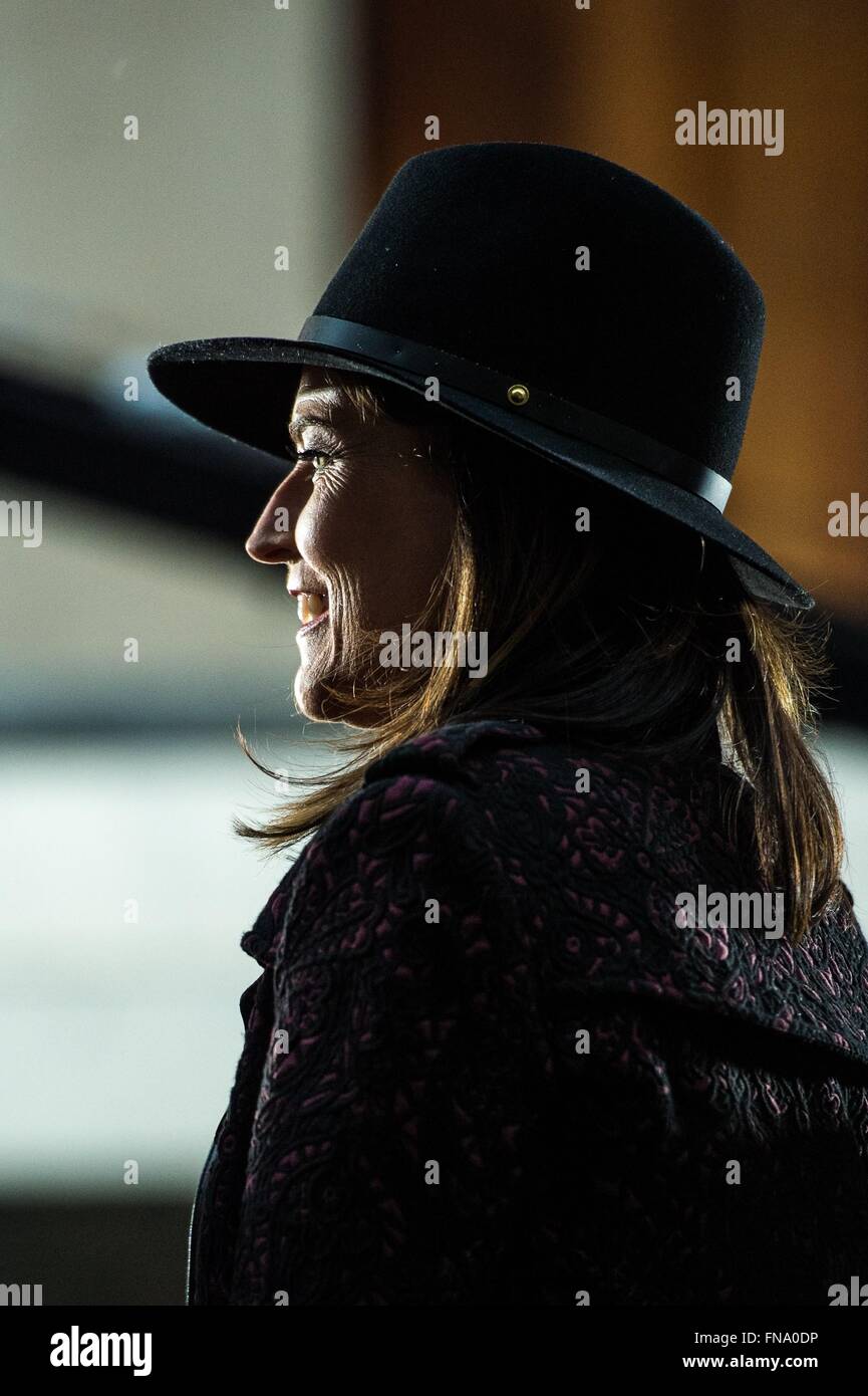 Savannah guthrie hi-res stock photography and images - Alamy