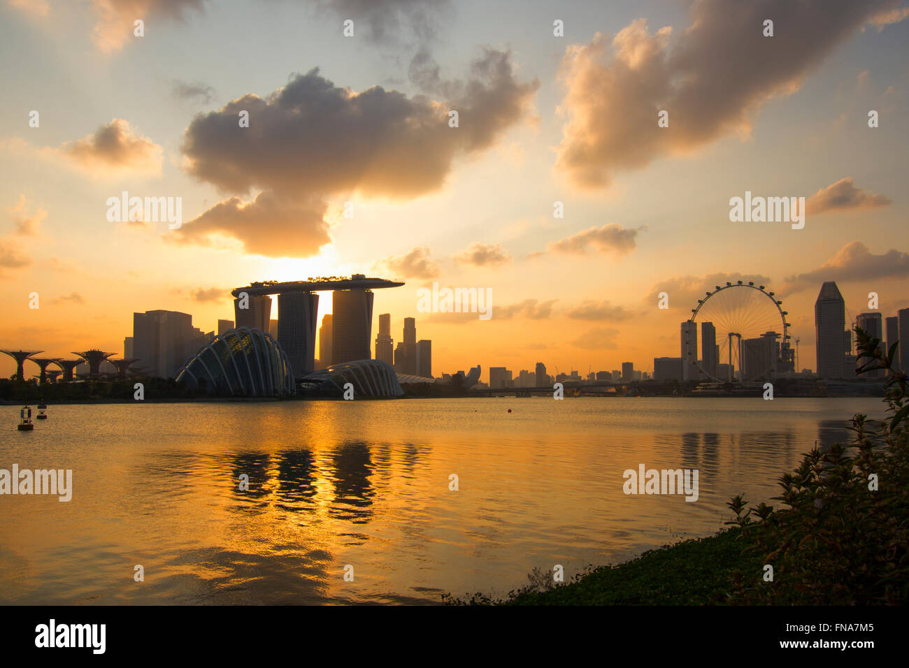 Panoramic singapore roof hotel hi-res stock photography and images - Alamy
