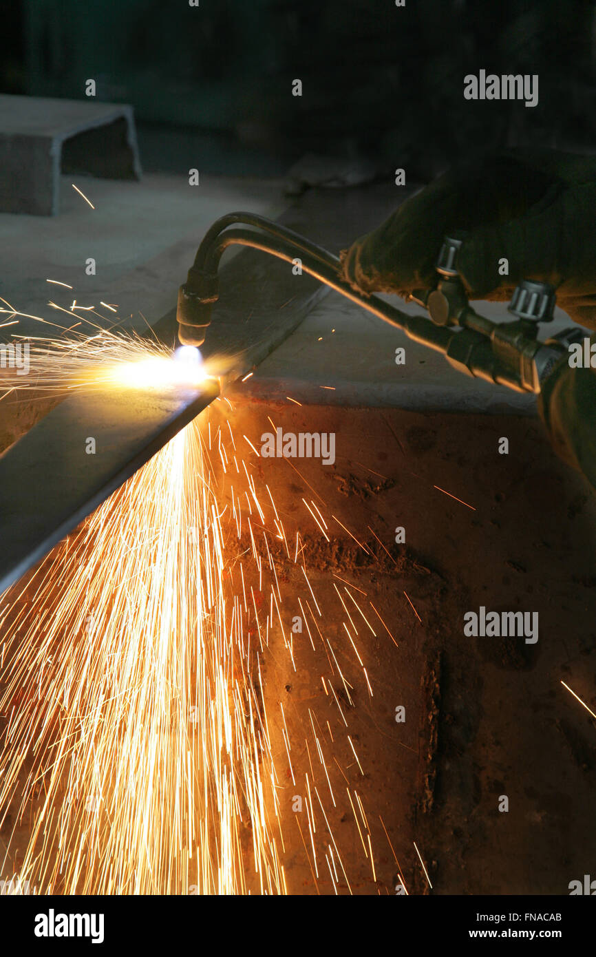 Shield metal arc welding hires stock photography and images Alamy