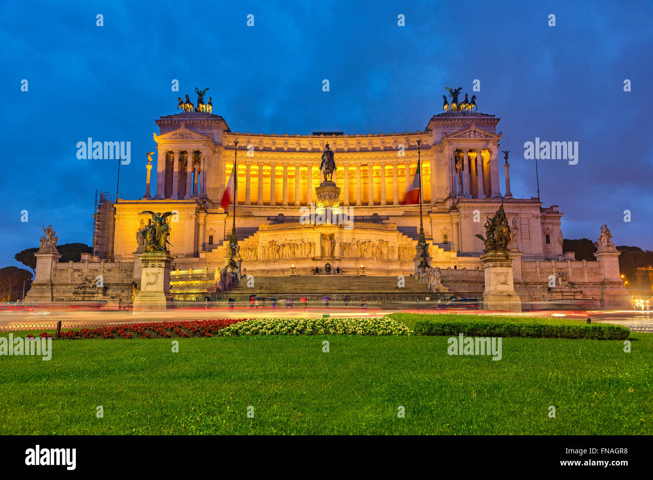 Monument of victor emmanuel hi-res stock photography and images - Alamy