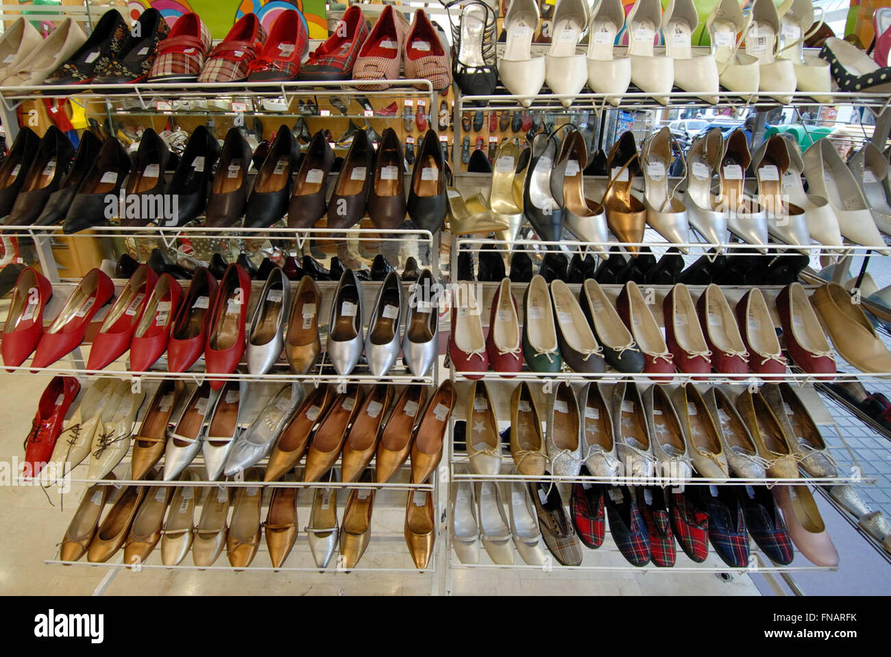 Buy footwear on Passeig de Gràcia - Associació de Passeig de Gràcia