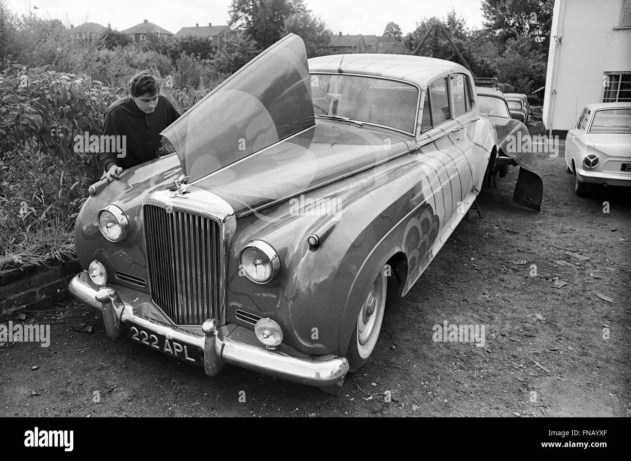 The Beatles psychedelic 1956 Bentley S1 registration 222 APL in 1970 Stock Photo