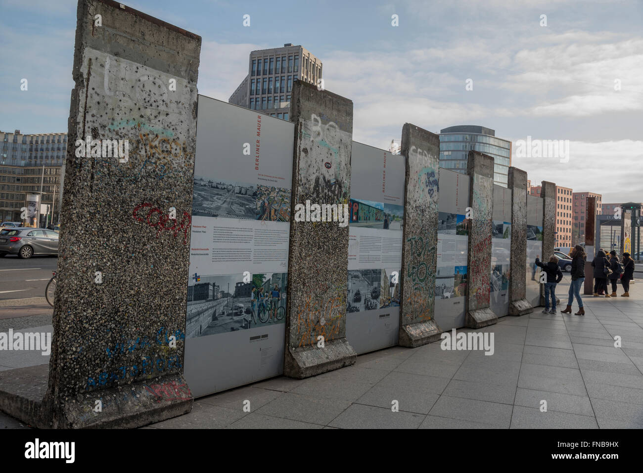 Berlin wall 1989 potsdamer platz hires stock photography and images