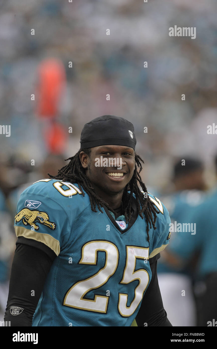 Jacksonville, FL. -- Jacksonville Jaguars defensive back Reggie Nelson (25)  during the Jags game against the