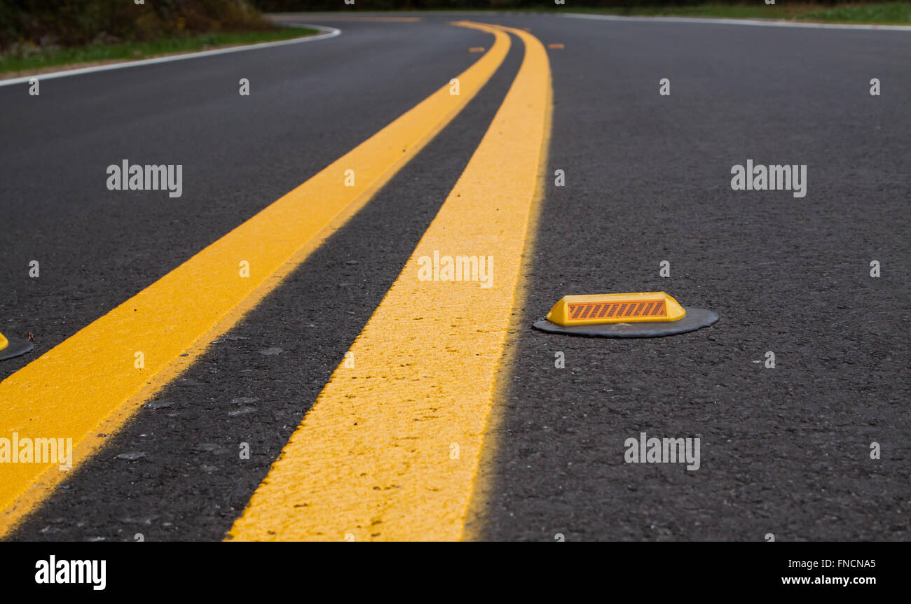 Road divider concrete hires stock photography and images Alamy