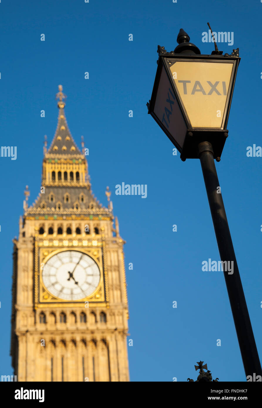 Big Ben clock tower, and taxi lamp, London Stock Photo Alamy