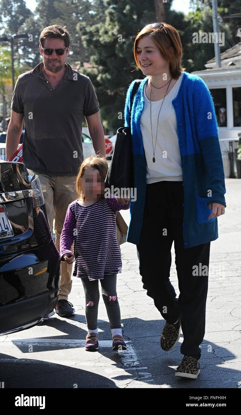 Alyson Hannigan and her husband Alexis Denisof out and about with their(02)