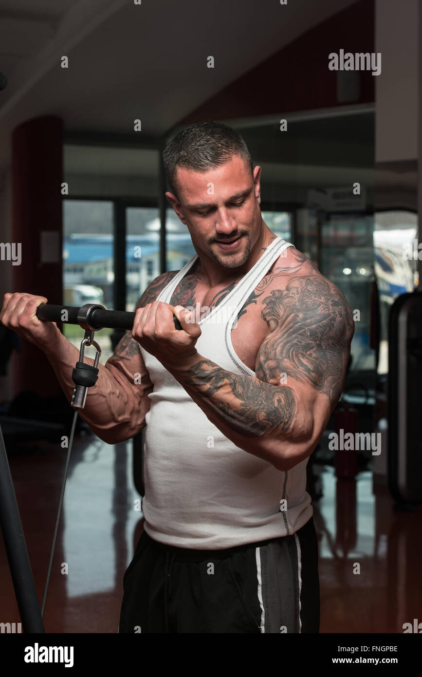 bodybuilder doing heavy hi res stock photography and images Alamy