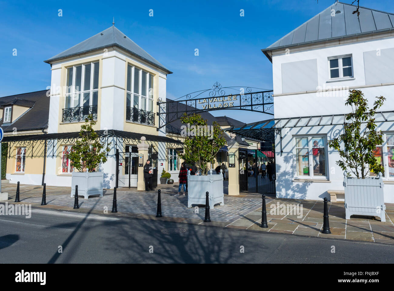 La vallée village mall hi-res stock photography and images - Alamy