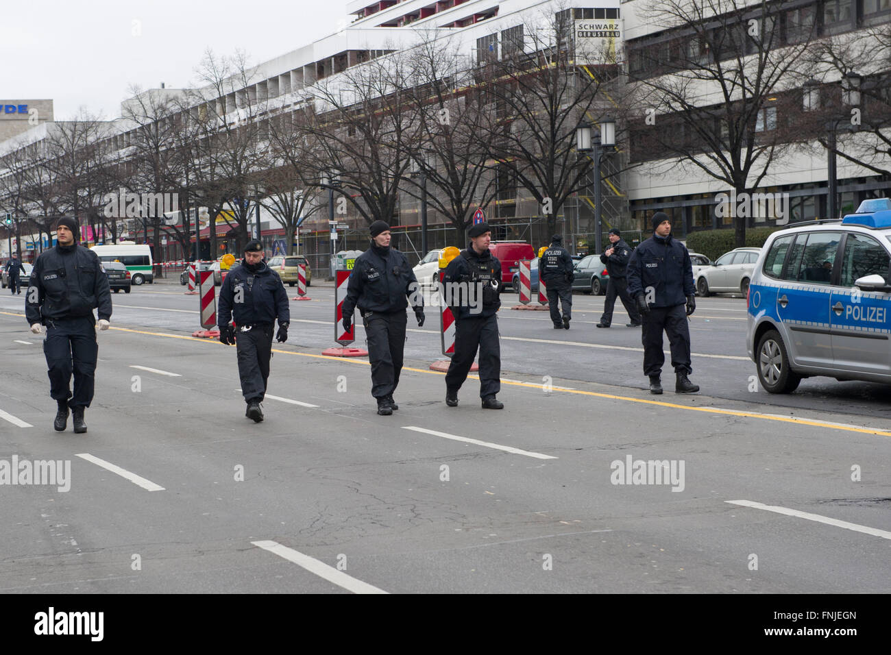 Berlin, Germany. 15th Mar, 2016. Police officers on Bismarckstrasse Stockfoto, Lizenzfreies Bild ...