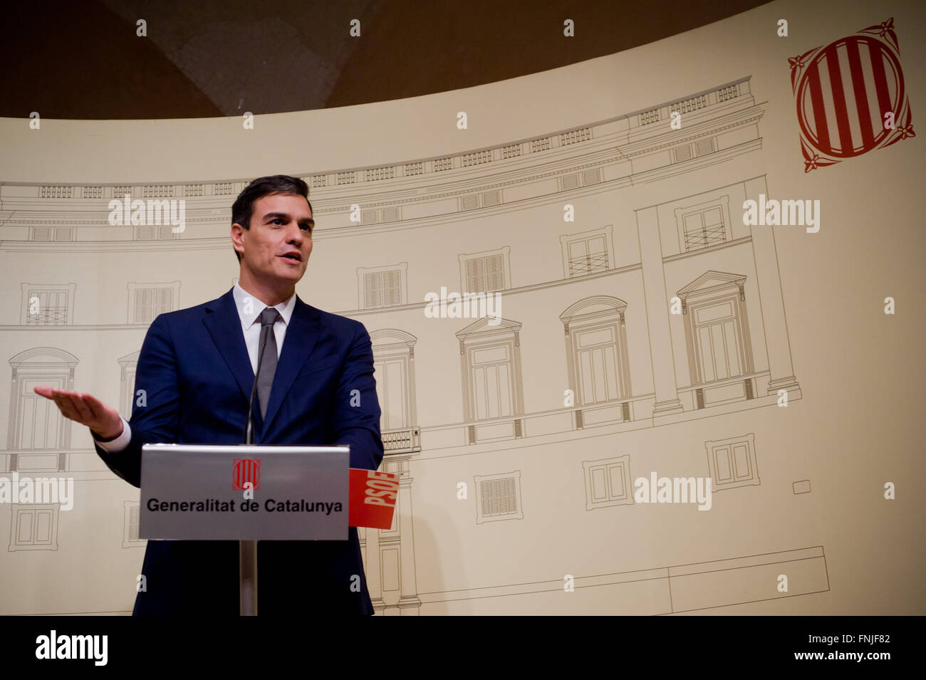 Barcelona, Catalonia, Spain. 15th Mar, 2016. Spain's Socialist party leader Pedro Sanchez addresses journalists during the press conference that was held in the Palau de la Generalitat (Catalan government headquarters) in Barcelona, Spain after meeting with Catalan regional president Carles Puigdemont on 15 March, 2016. Credit:  Jordi Boixareu/ZUMA Wire/Alamy Live News Stock Photo