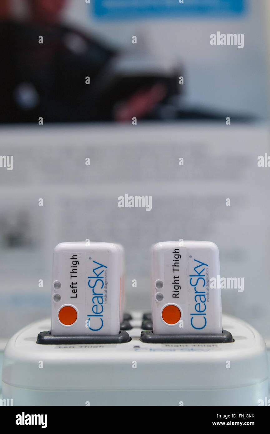 Wearable sensors hires stock photography and images Alamy