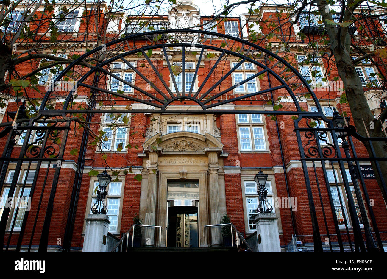 Gated entrance to the The Royal Marsden Hospital, London.   Royal Marsden Hospital is a specialist cancer treatment hospital in Stock Photo