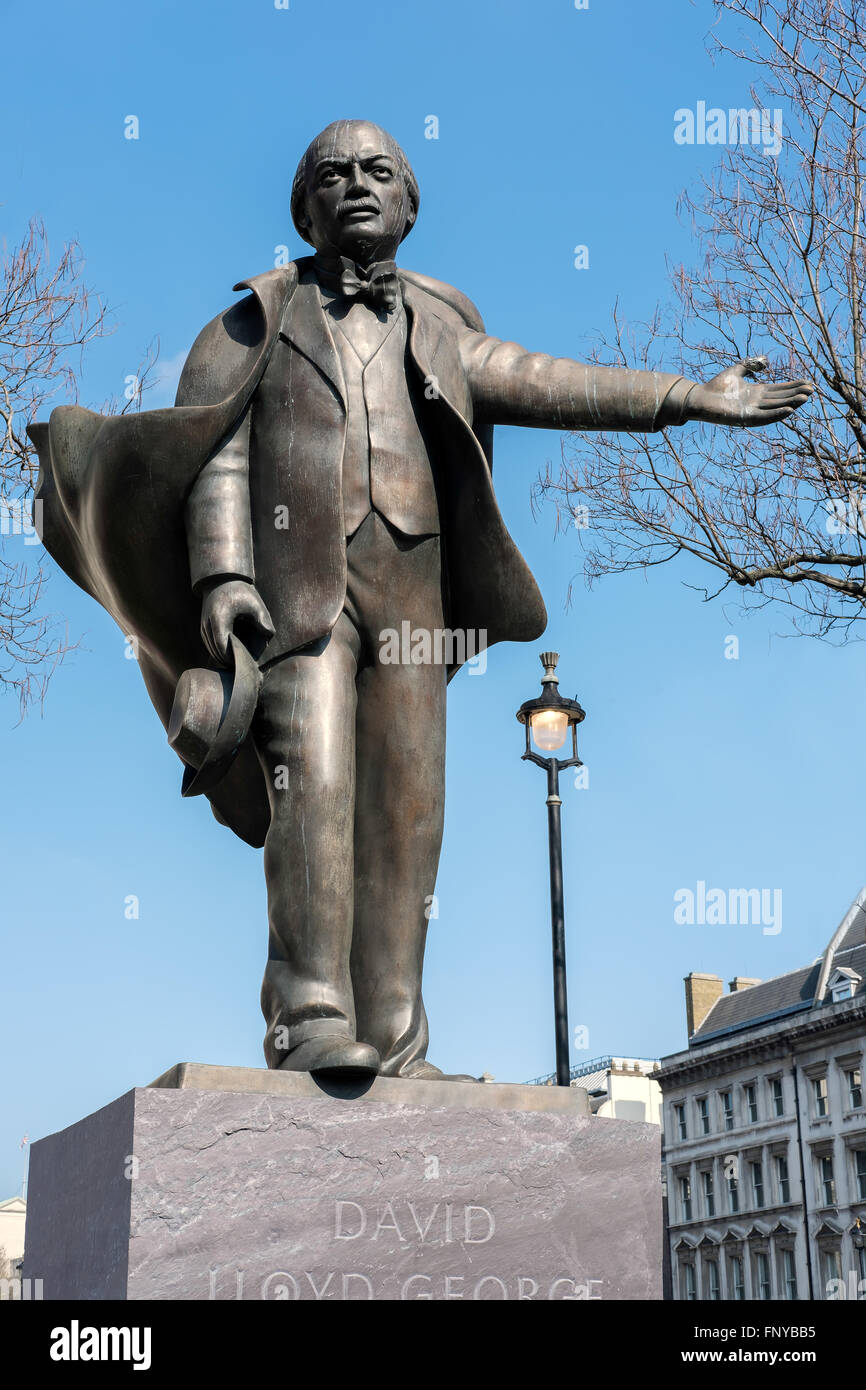 Statue of David Lloyd in Parliament Square Stock Photo Alamy
