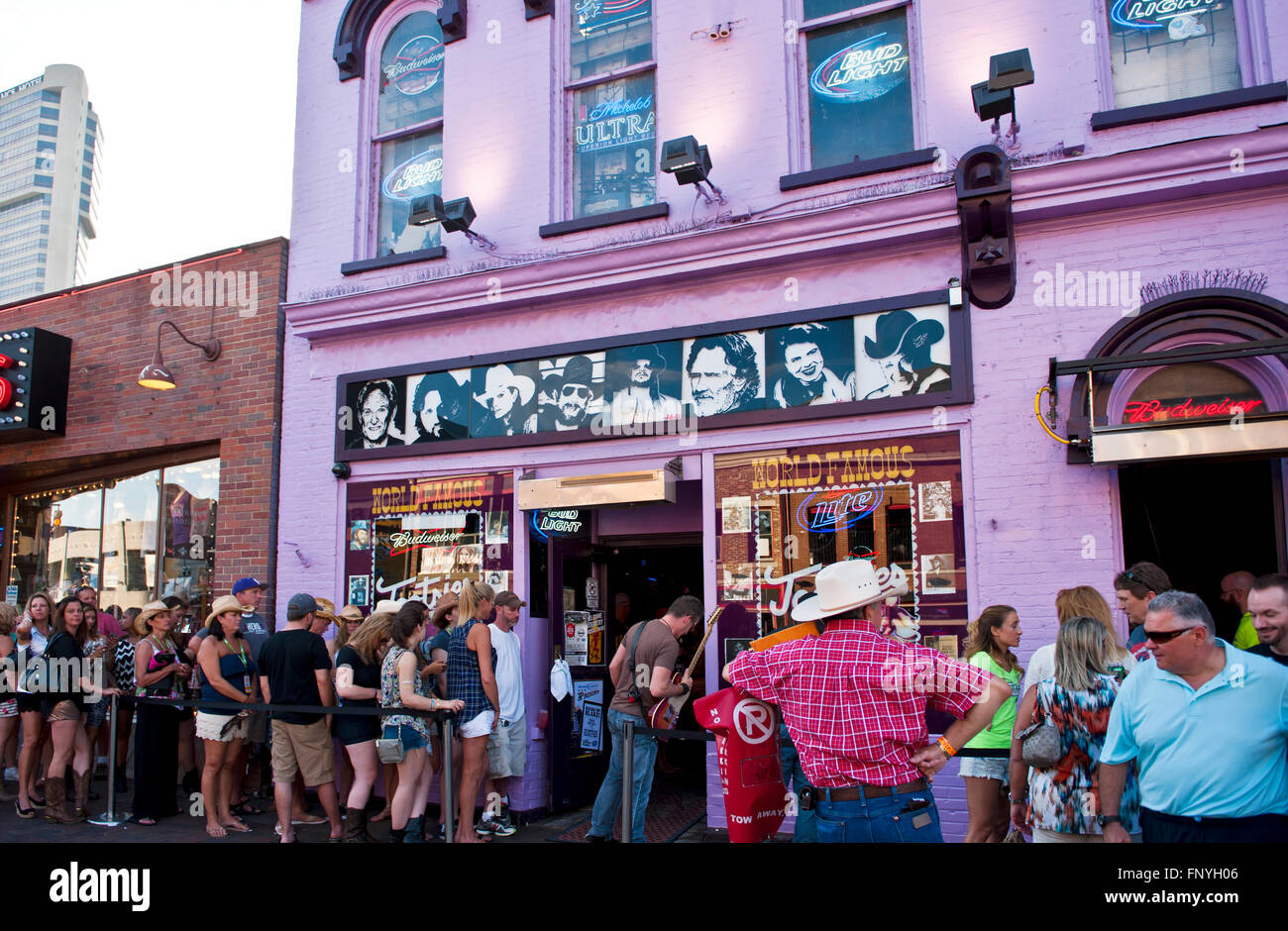 Line outside of the world famous Tootsies in Nashville Tennessee Stock Photo